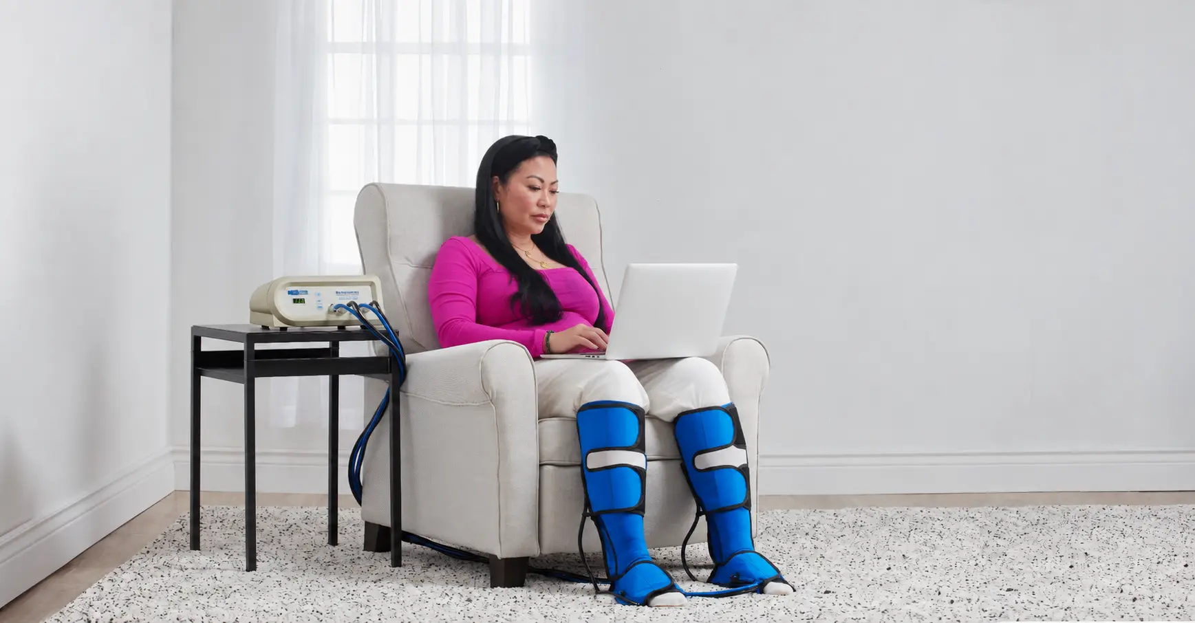 Patient using an arterial compression pump for lower-extremity circulation therapy